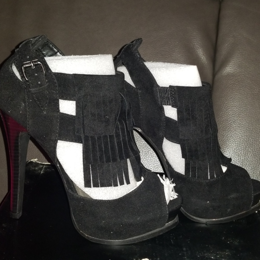 Black shoes
